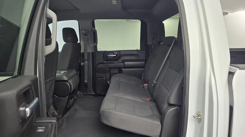 2023 CHEVROLET SILVERADO 2500HD LT photo 17