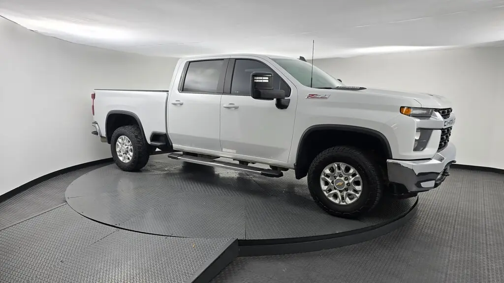 2023 CHEVROLET SILVERADO 2500HD LT photo 12