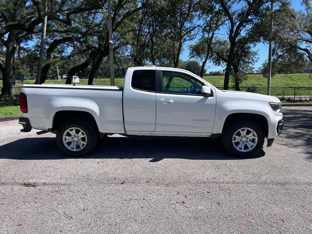 2022 CHEVROLET COLORADO 2WD LT photo 4