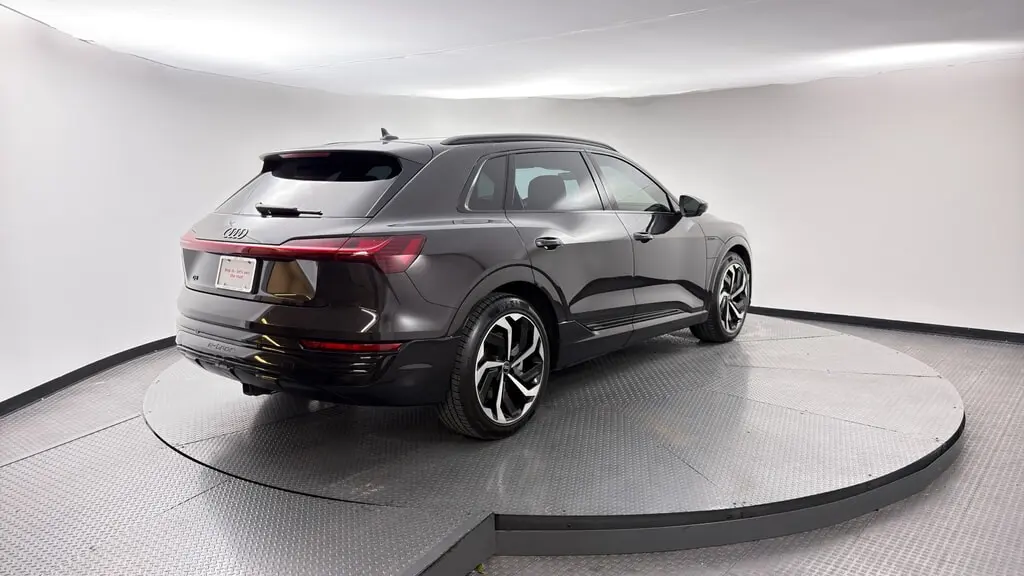 Florida Fine Cars - Used AUDI Q8 E-TRON 2024 WEST PALM PREMIUM PLUS