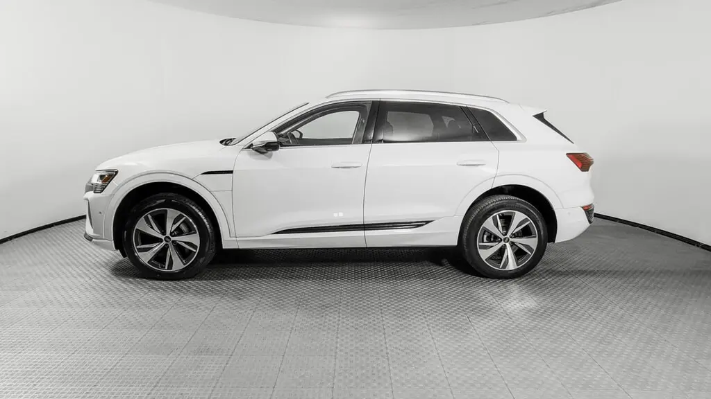 Florida Fine Cars - Used AUDI Q8 E-TRON 2024 ORLANDO PREMIUM PLUS