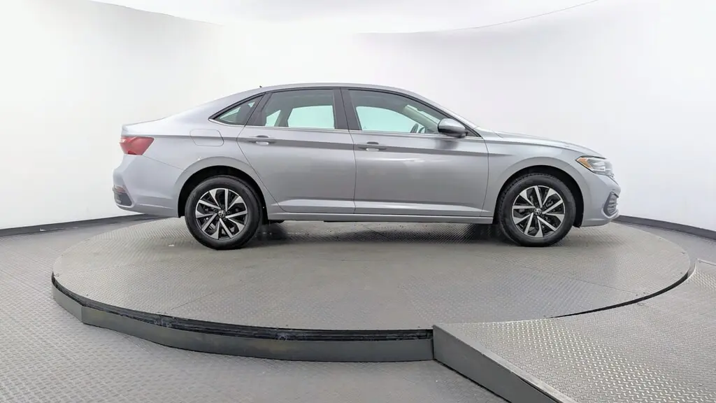 2024 VOLKSWAGEN JETTA S photo 8
