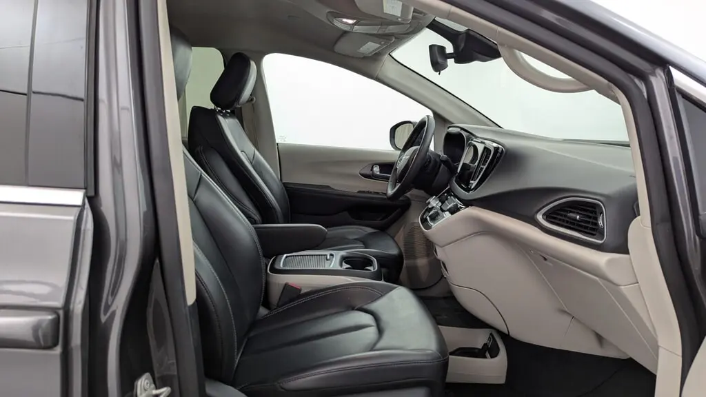 Florida Fine Cars - Used CHRYSLER PACIFICA 2023 MARGATE TOURING L