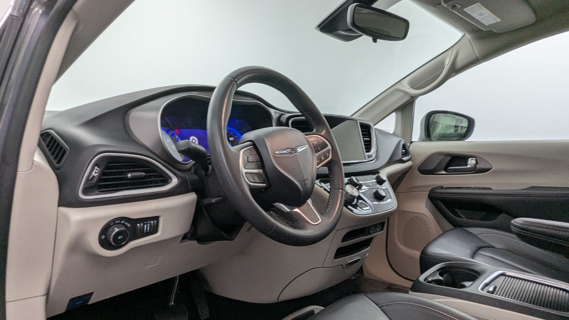 Florida Fine Cars - Used vehicle - MINIVAN CHRYSLER PACIFICA 2023