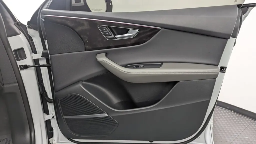 2023 AUDI Q8 PREMIUM PLUS photo 23