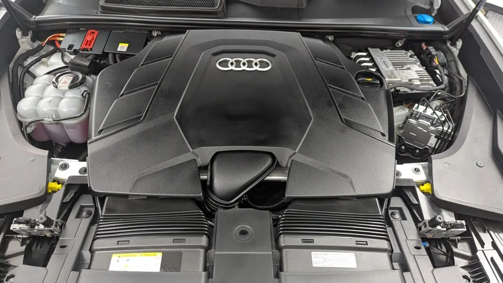 2023 AUDI Q8 PREMIUM PLUS photo 32