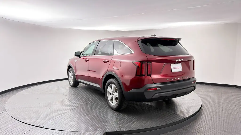 2022 KIA SORENTO LX photo 5