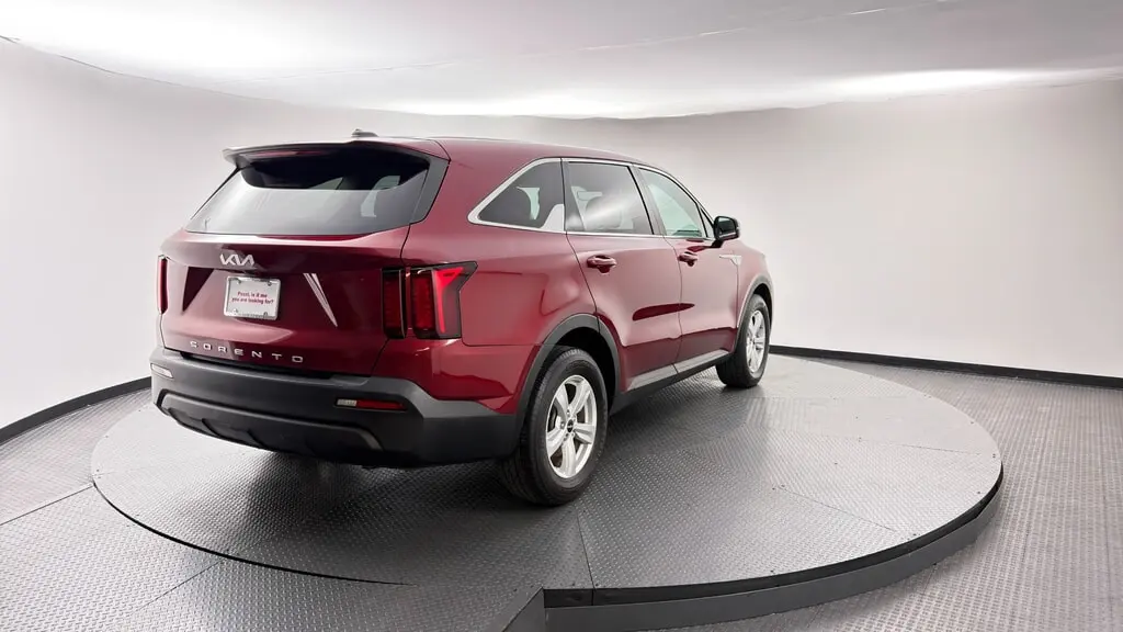2022 KIA SORENTO LX photo 7