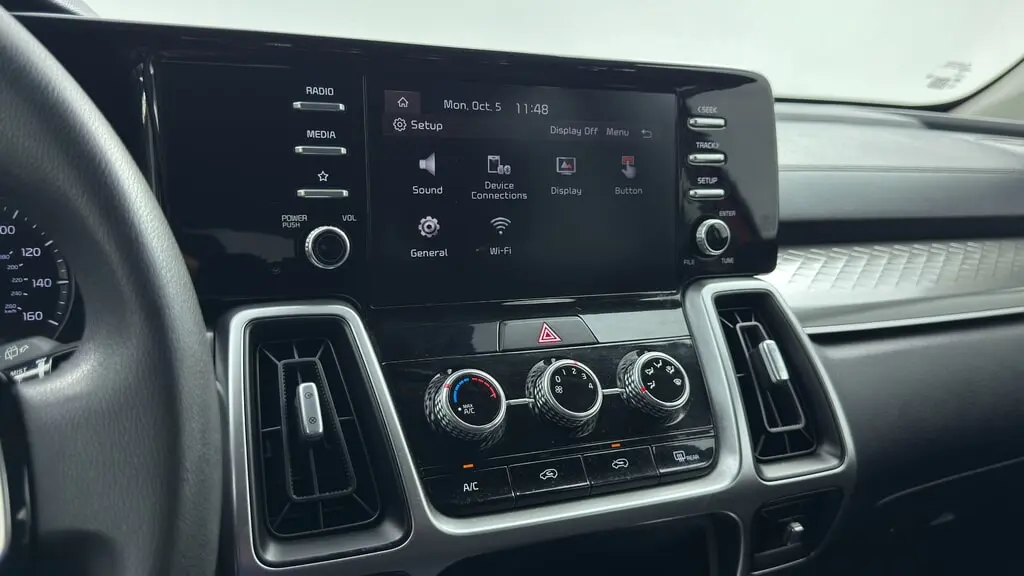 2022 KIA SORENTO LX photo 31