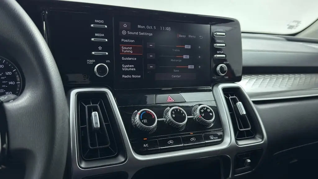 2022 KIA SORENTO LX photo 33