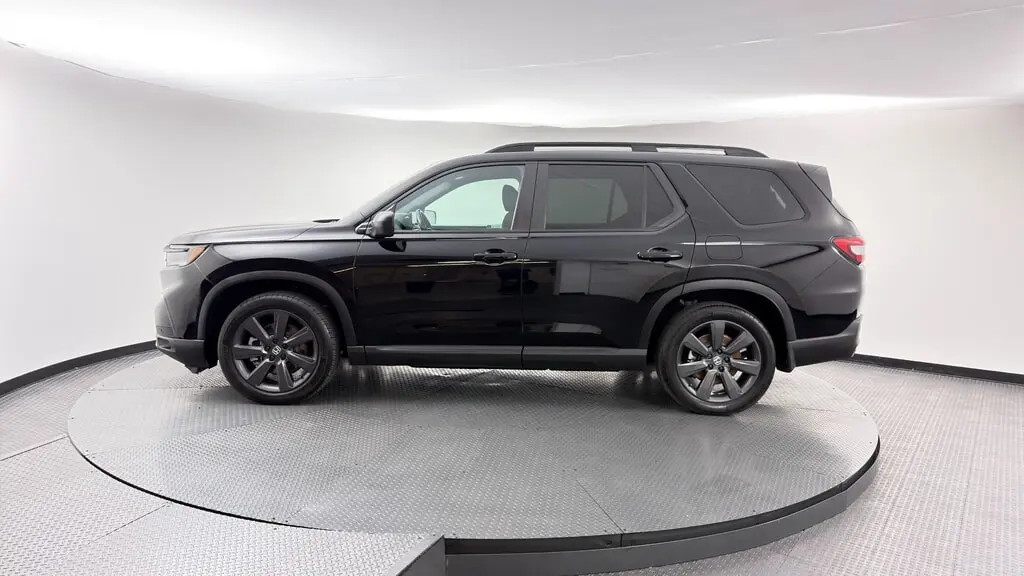 2025 HONDA PILOT SPORT photo 2