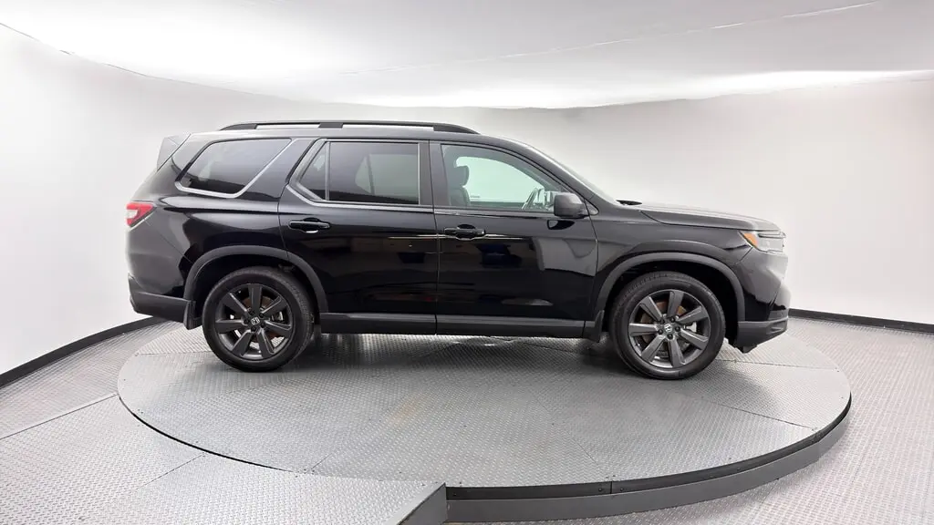 2025 HONDA PILOT SPORT photo 8