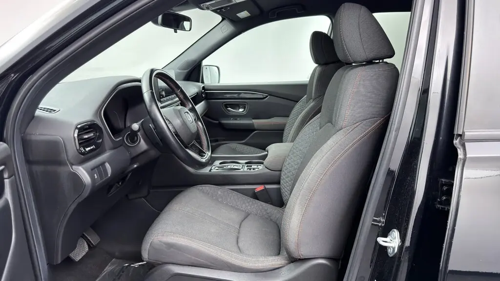 2025 HONDA PILOT SPORT photo 13
