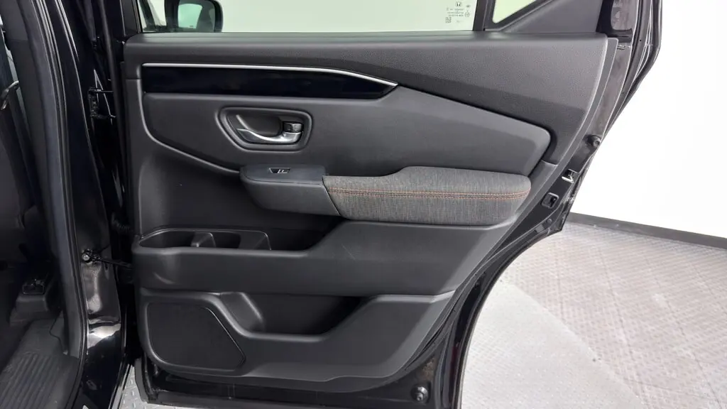 2025 HONDA PILOT SPORT photo 20