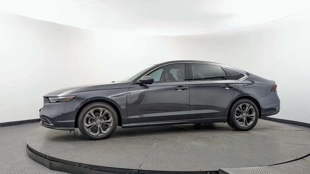 2024 HONDA ACCORD EX photo 2