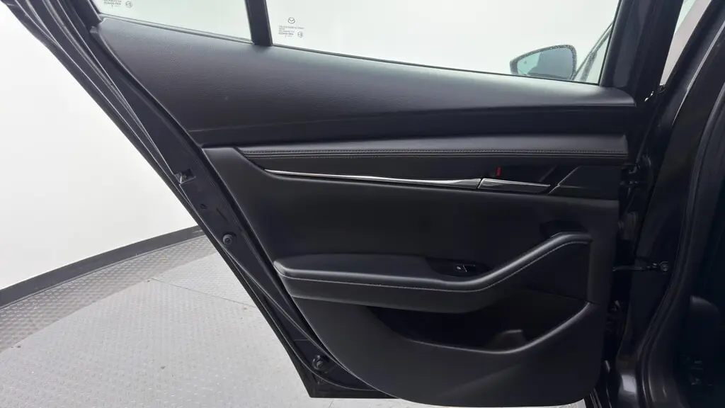 2019 MAZDA MAZDA3 W/PREFERRED PKG photo 13