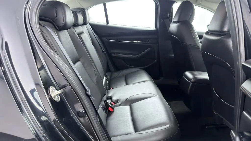 2019 MAZDA MAZDA3 W/PREFERRED PKG photo 17
