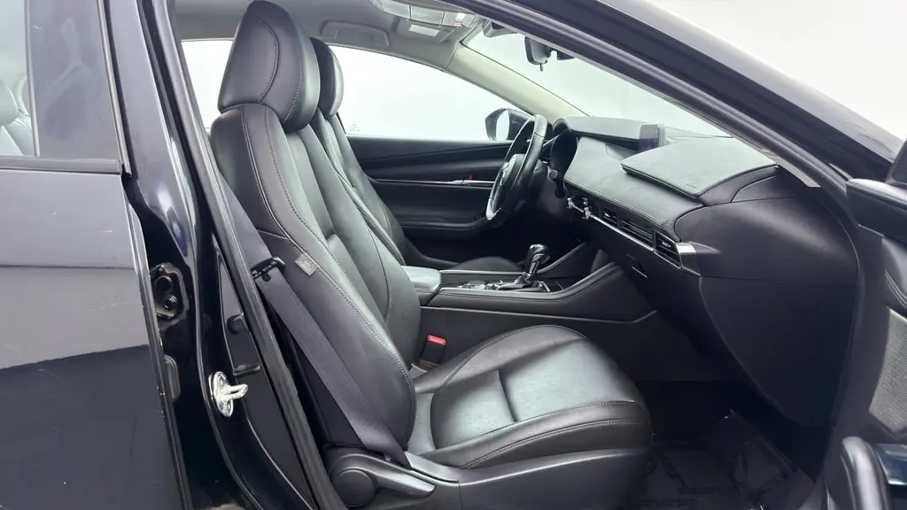 2019 MAZDA MAZDA3 W/PREFERRED PKG photo 20