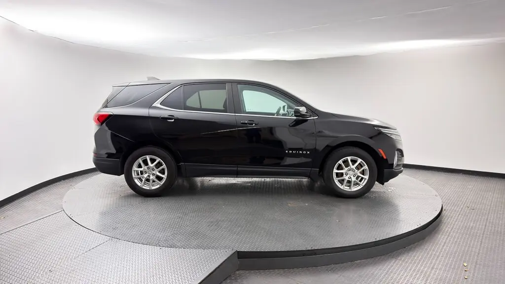 2023 CHEVROLET EQUINOX LT photo 8