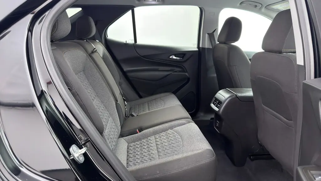 2023 CHEVROLET EQUINOX LT photo 18