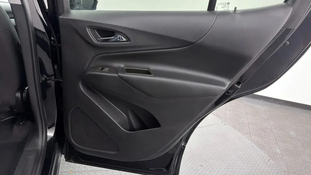 2023 CHEVROLET EQUINOX LT photo 20