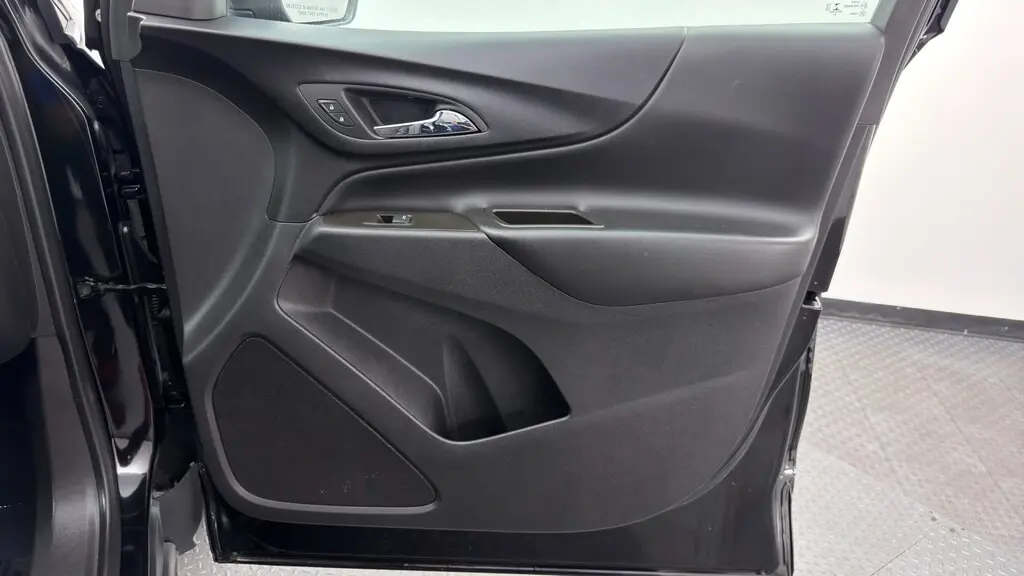 2023 CHEVROLET EQUINOX LT photo 22