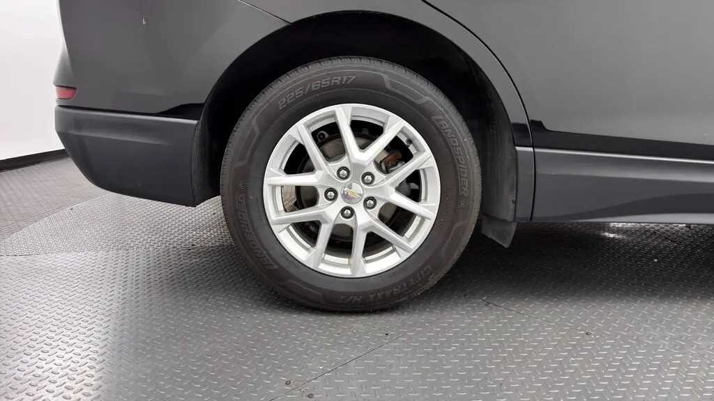 2023 CHEVROLET EQUINOX LT photo 34