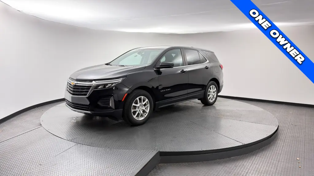 2023 CHEVROLET EQUINOX LT photo 1