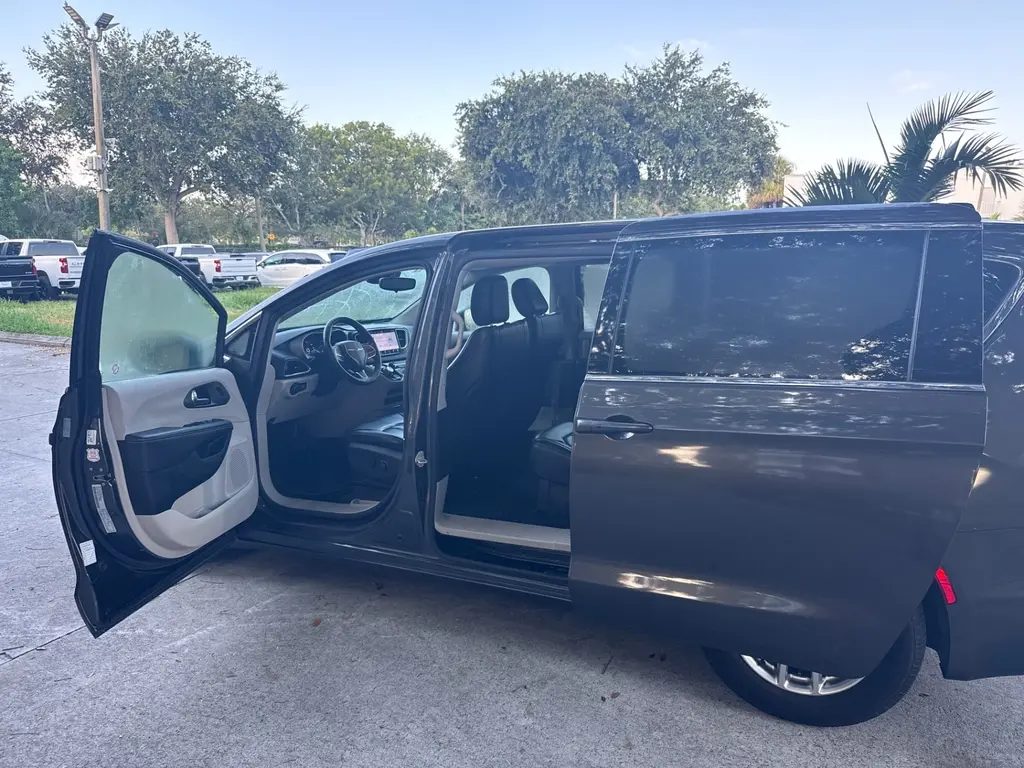 Florida Fine Cars - Used CHRYSLER PACIFICA 2023 WEST PALM TOURING L