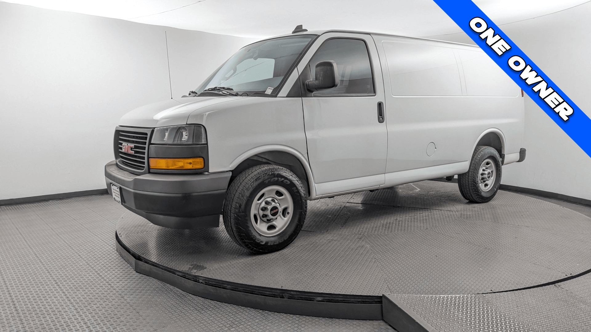 2023 GMC Savana Cargo