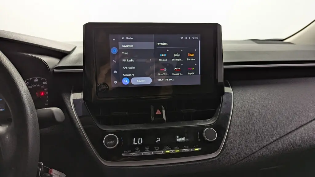 2024 TOYOTA COROLLA LE photo 26