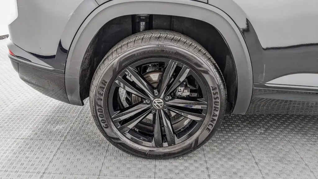 Florida Fine Cars - Used VOLKSWAGEN ATLAS CROSS SPORT 2023 ORLANDO 3.6L V6 SEL R-LINE BLACK