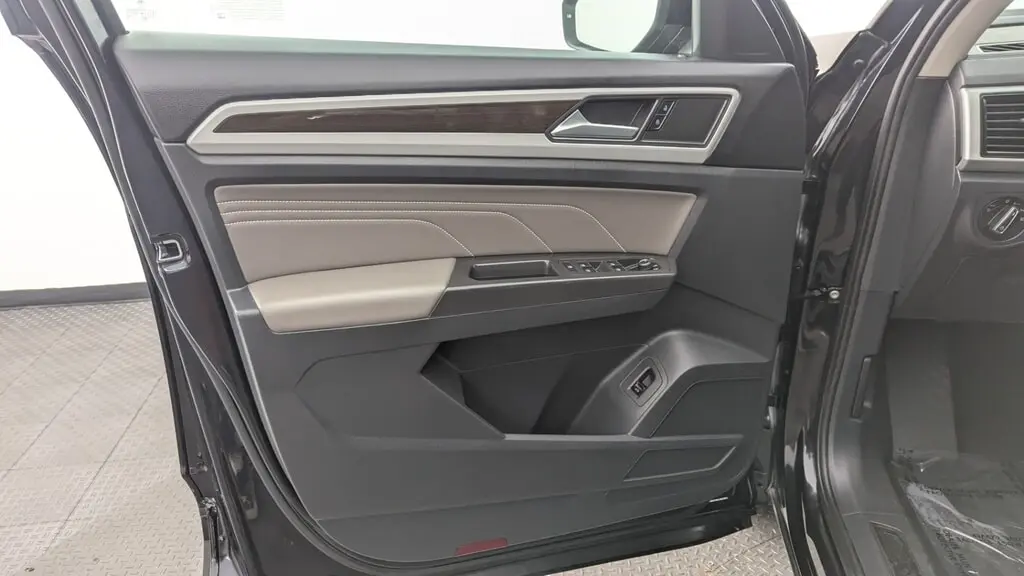 Florida Fine Cars - Used VOLKSWAGEN ATLAS 2023 MARGATE 3.6L V6 SE W/TECHNOLOGY