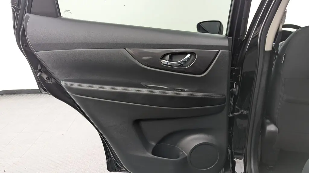 2020 NISSAN ROGUE SV photo 15