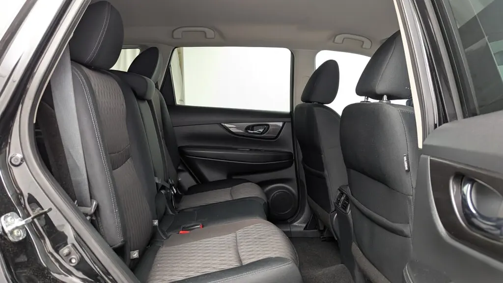 2020 NISSAN ROGUE SV photo 18