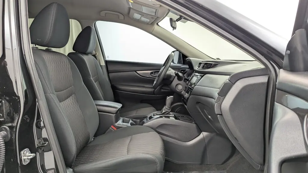 2020 NISSAN ROGUE SV photo 21