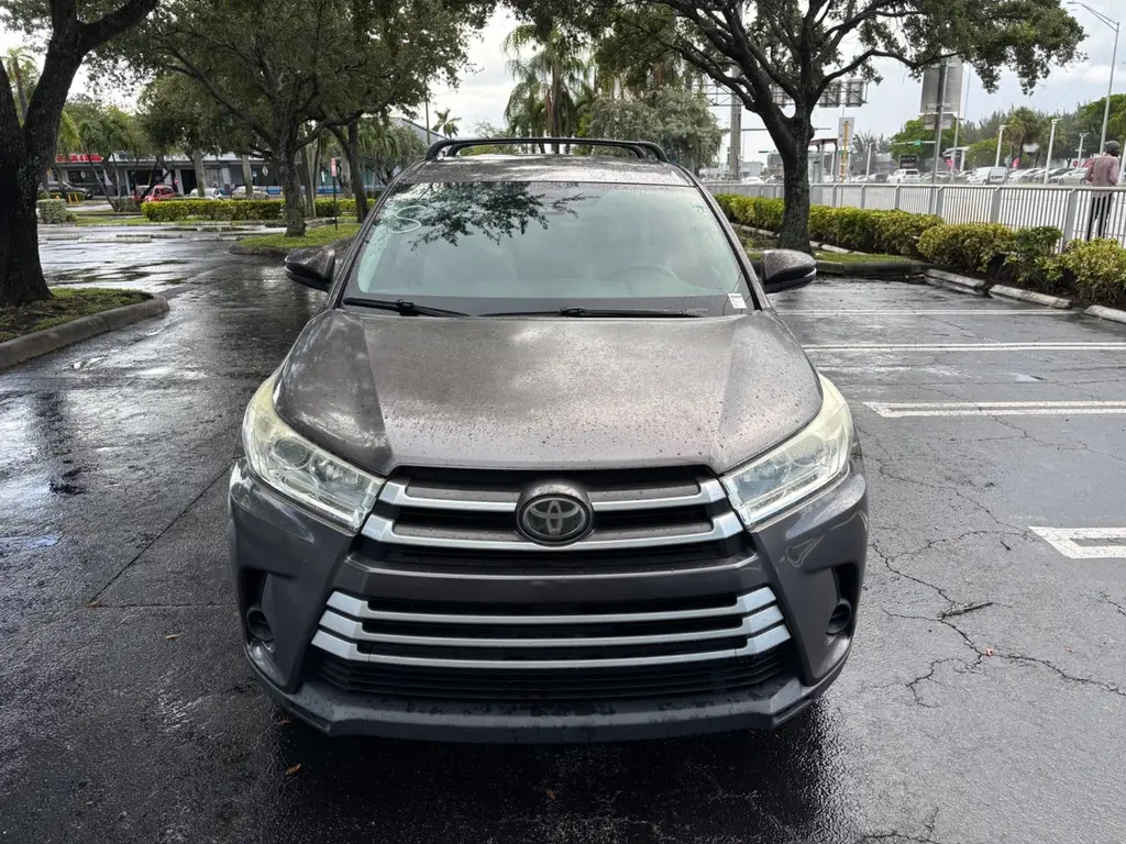 Florida Fine Cars - Used TOYOTA HIGHLANDER 2018 MIAMI LE