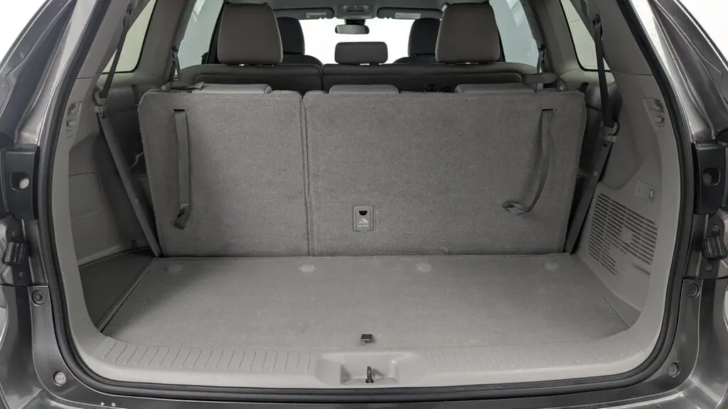 2018 TOYOTA HIGHLANDER LE photo 18