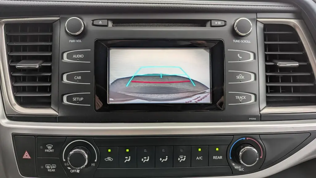 2018 TOYOTA HIGHLANDER LE photo 29