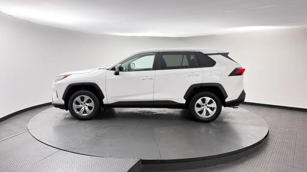 2025 TOYOTA RAV4 LE photo 2