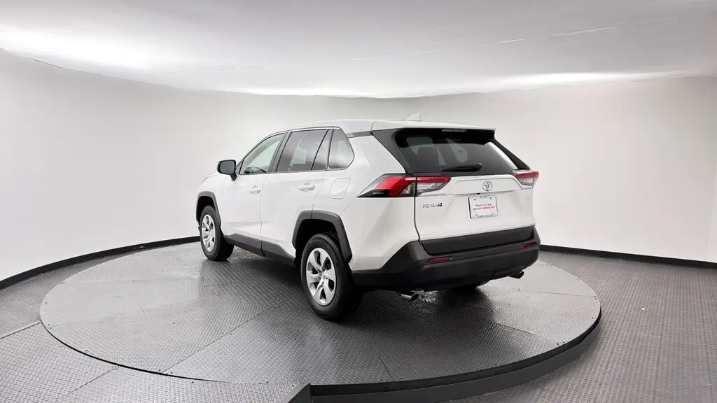 2025 TOYOTA RAV4 LE photo 5