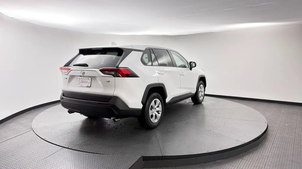 2025 TOYOTA RAV4 LE photo 7