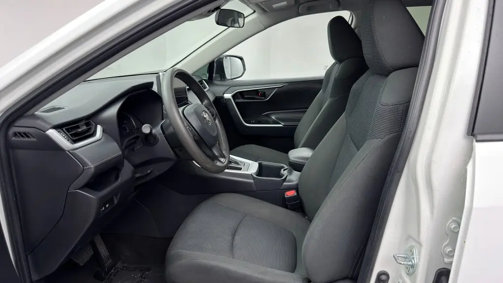 2025 TOYOTA RAV4 LE photo 12
