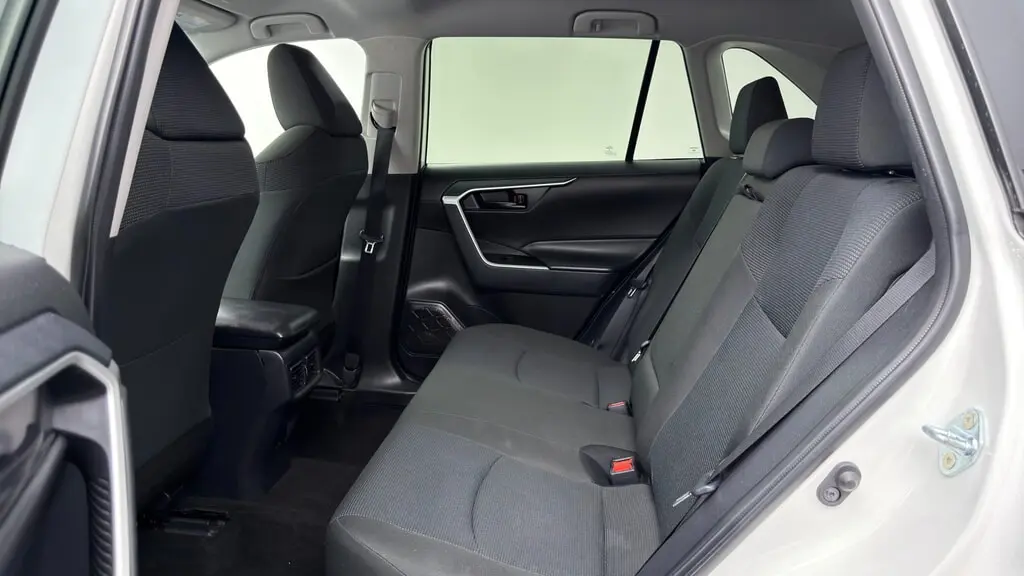 2025 TOYOTA RAV4 LE photo 15