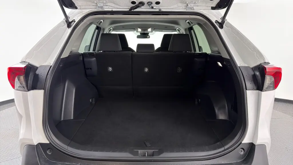 2025 TOYOTA RAV4 LE photo 16