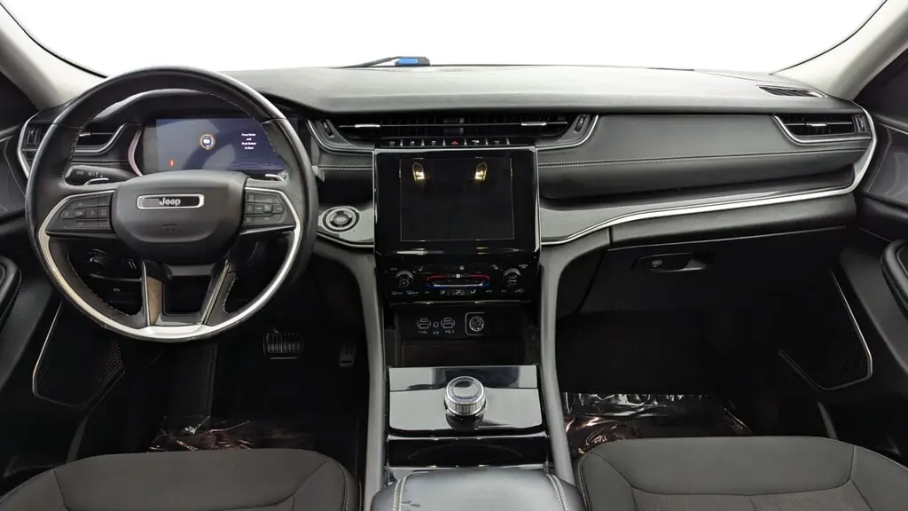 2022 JEEP GRAND CHEROKEE L LAREDO photo 26