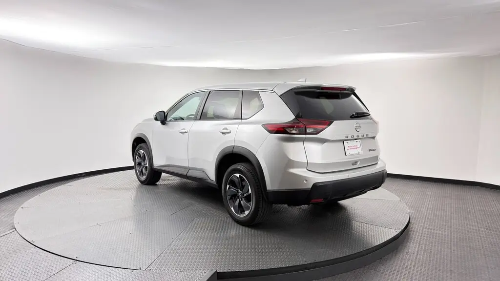 2024 NISSAN ROGUE SV photo 5
