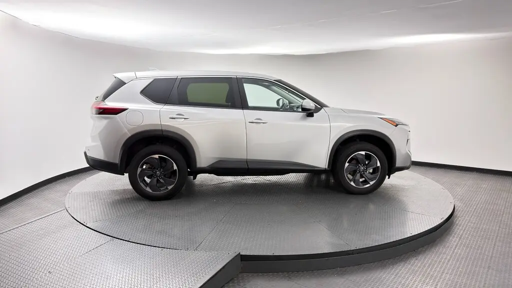 2024 NISSAN ROGUE SV photo 8