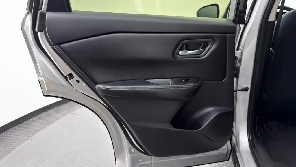 2024 NISSAN ROGUE SV photo 15