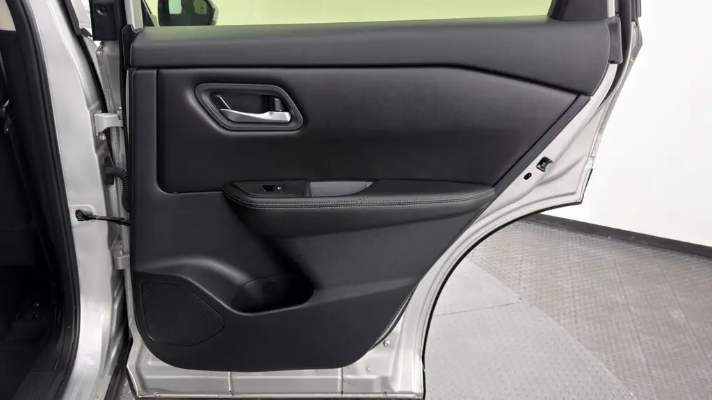 2024 NISSAN ROGUE SV photo 20